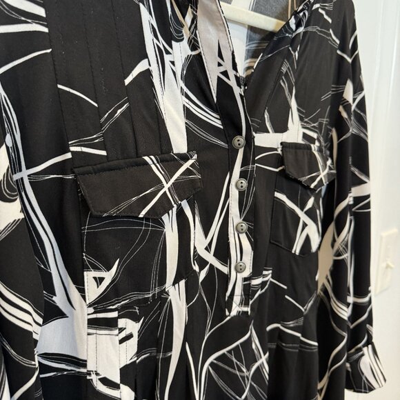 Avenue 18/20 Black & White Abstract Print 3/4 Length Sleeve Blouse EUC - Picture 2 of 8
